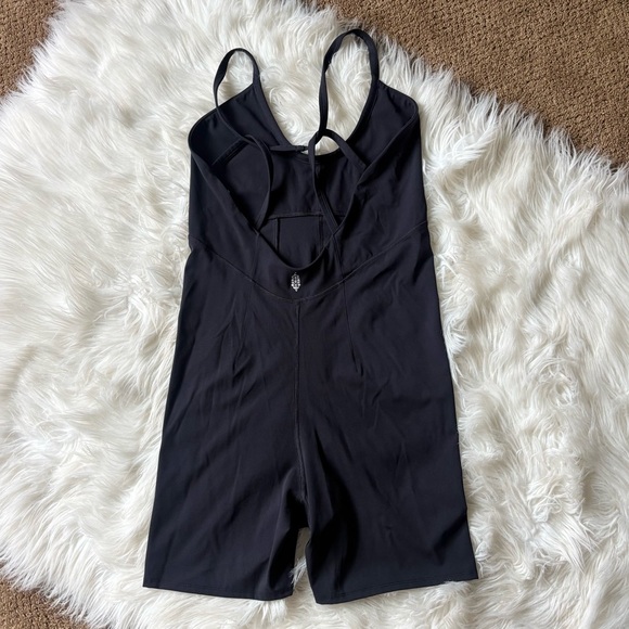 Free People Movement NWT All Star Runsie Strappy Back Short Romper Jumpsuit XL - Picture 5 of 7
